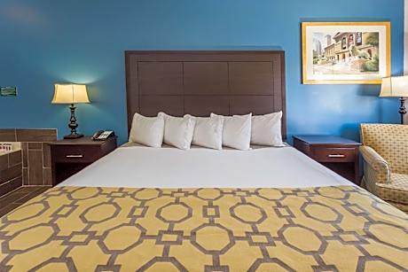 1 King Bed Mobility Accessible Room Non-Smoking