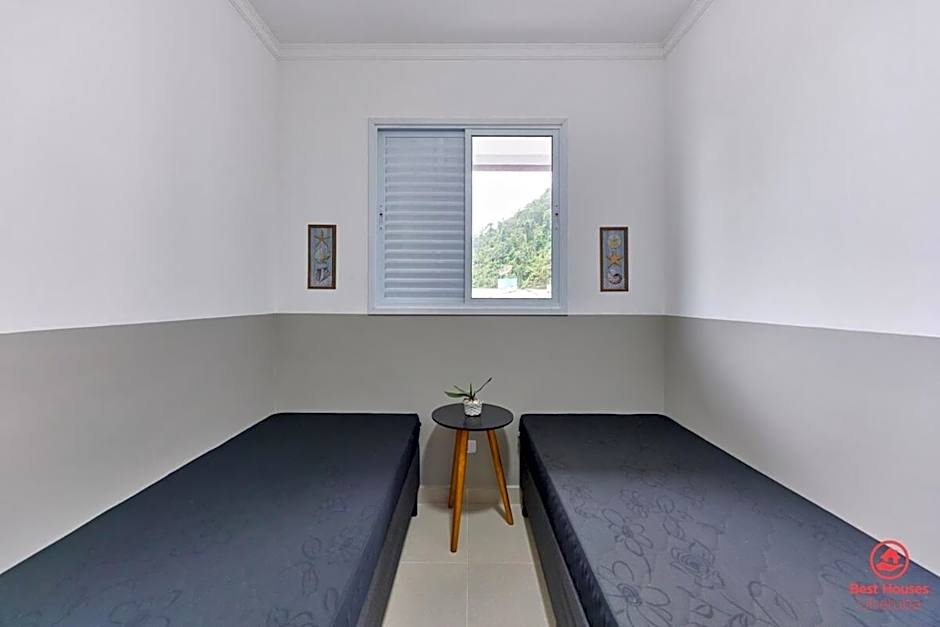 BH27 · BH27: 1 Quadra d Praia, Ar, Churrasqueira, Piscina