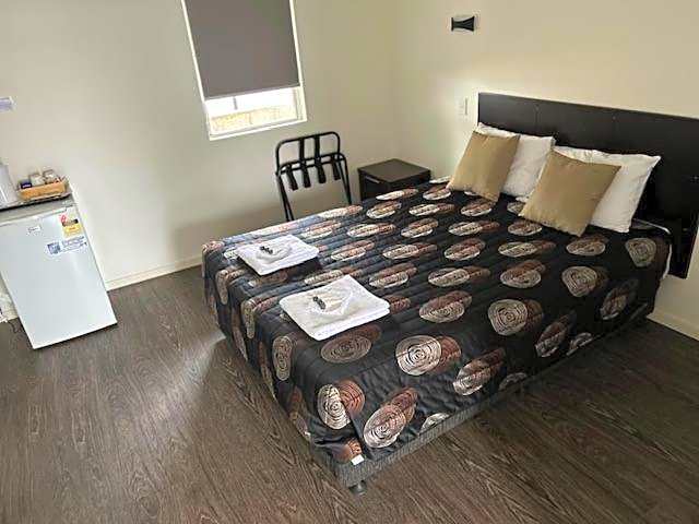 Coal n Cattle Hotel Motel