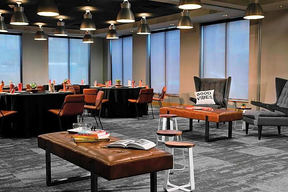 Moxy by Marriott Phoenix Tempe/ASU Area