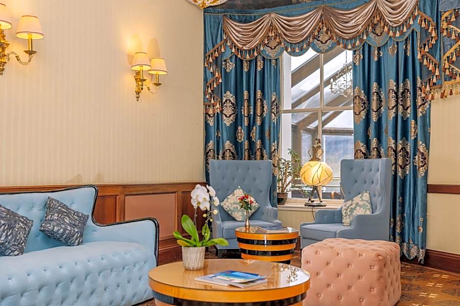 Muthu Fort William Hotel