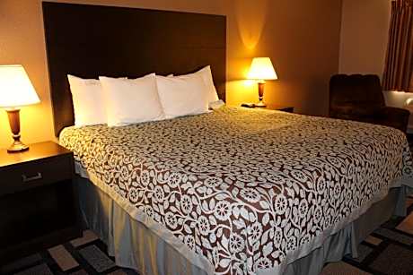 King Room - Non-Smoking
