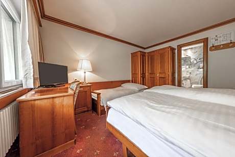 Superior Triple Room with Matterhorn View