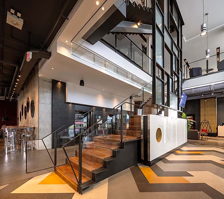 Alt Hotel Toronto Pearson