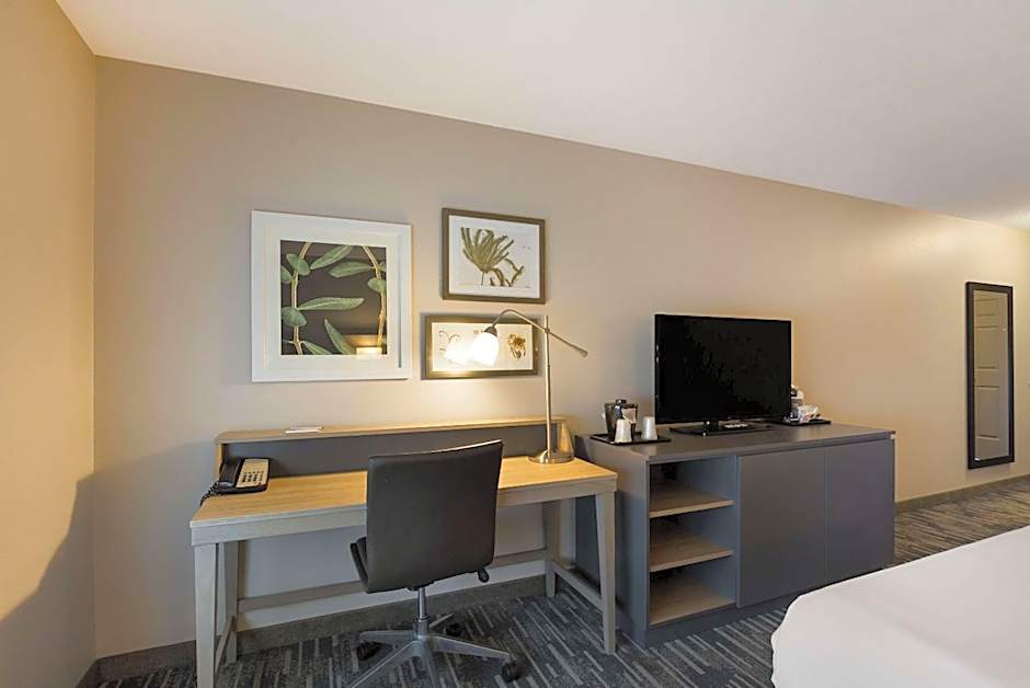 Country Inn & Suites by Radisson, Marion, IL