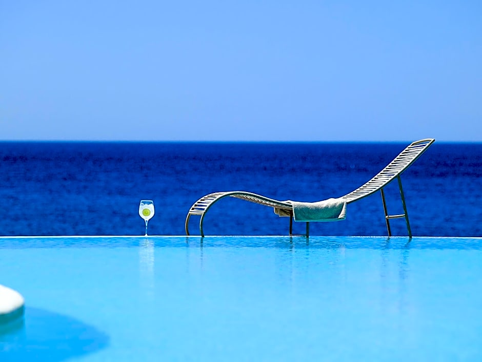 Artemis Deluxe Rooms