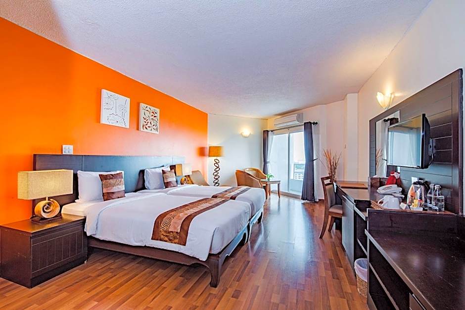 Golden Beach Cha-Am Hotel