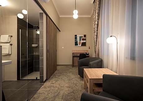 Executive Suite with Spa Access