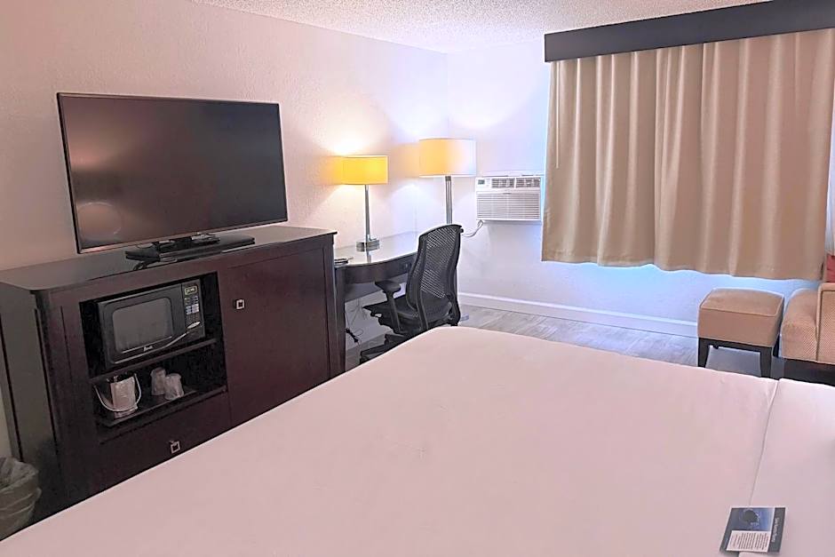 Motel 6-Albert Lea, MN