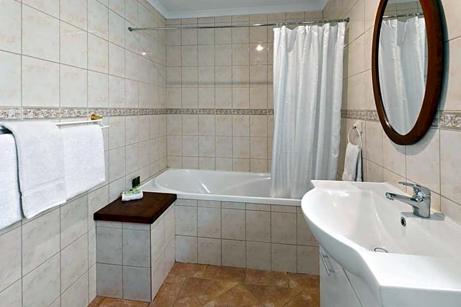 Clarendon Chalets
