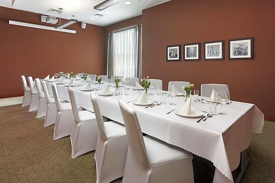 Hampton By Hilton Gdansk Airport