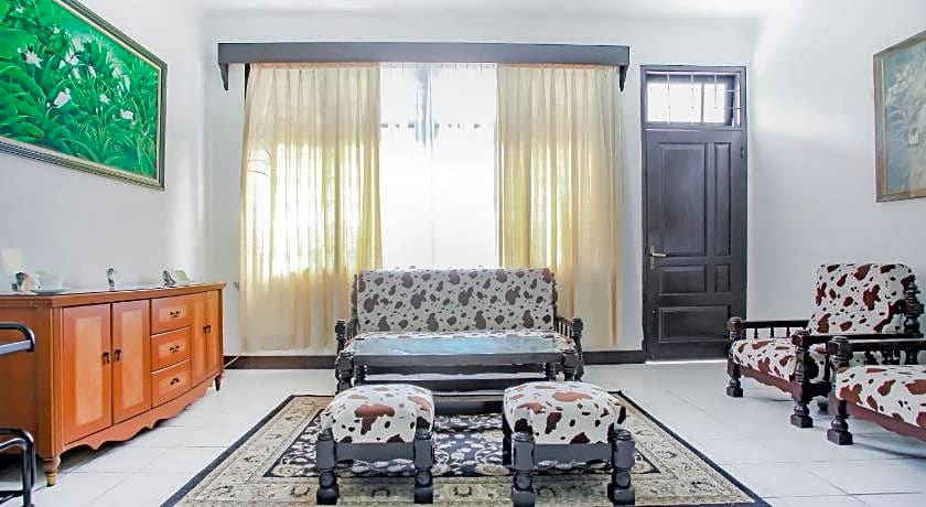 OYO Life 90091 Wisma Pakuan Syariah