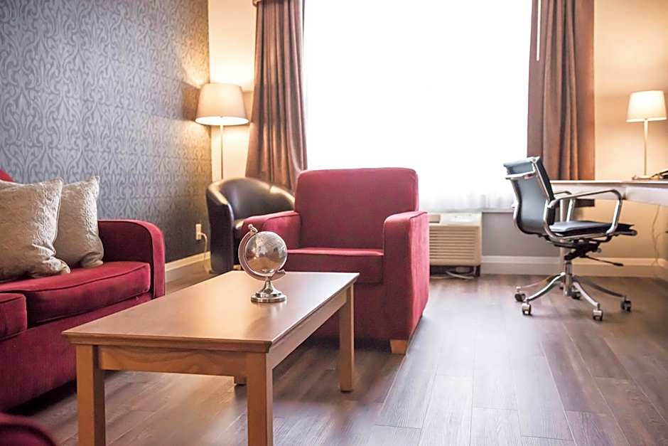 Cambridge Hotel and Conference Centre