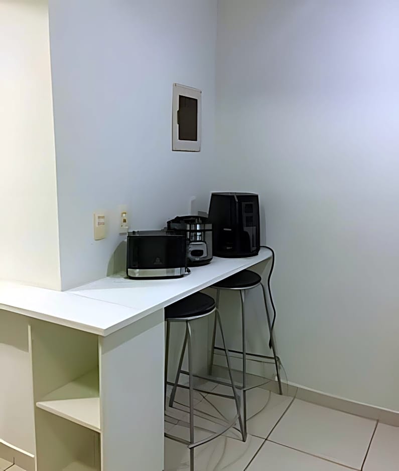 Luxuoso Apart Hotel Village c/ vista para piscina