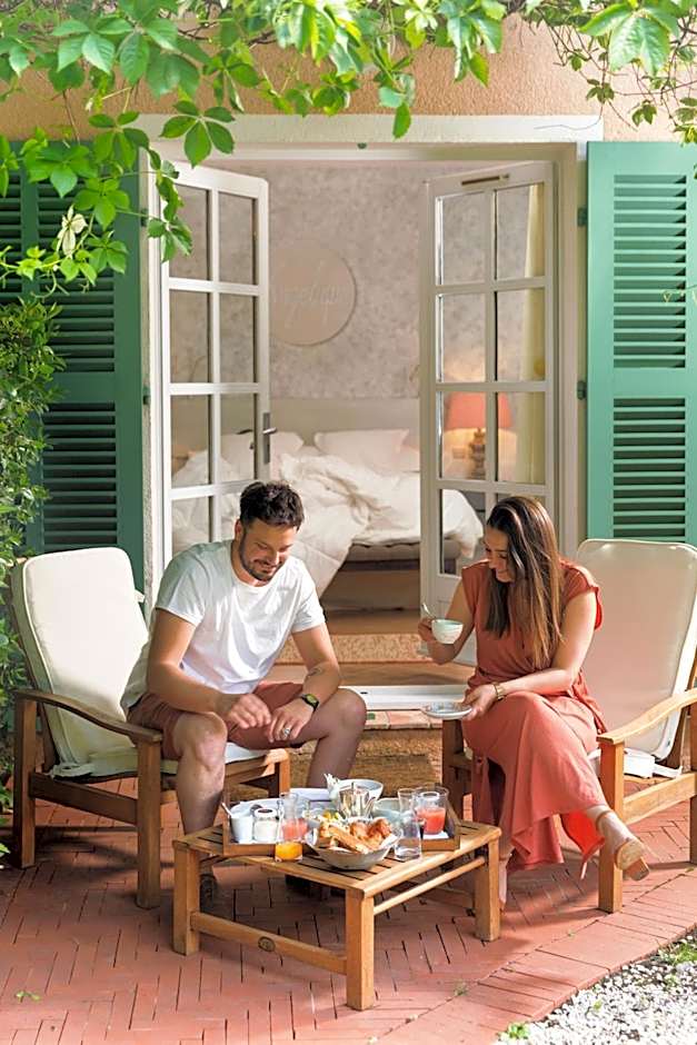 Hostellerie De L'abbaye De La Celle - Les Collectionneurs