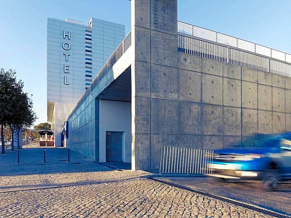 Mercure Lisboa Almada