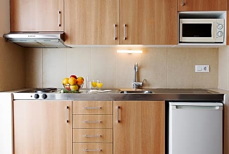 2 BEDROOMS SUPERIOR APT 2 ADULTS + 3 CHILDREN