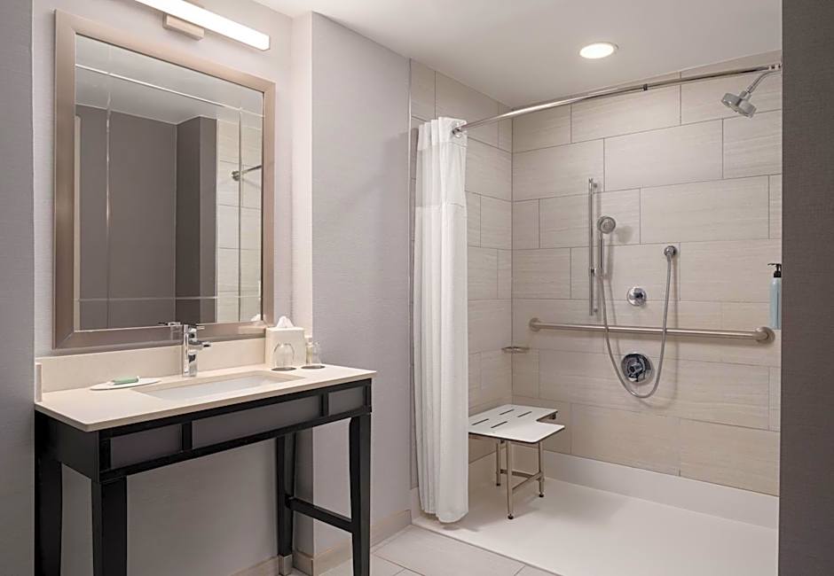 Courtyard by Marriott Boston Brookline