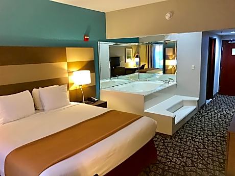 King Room with Spa Bath