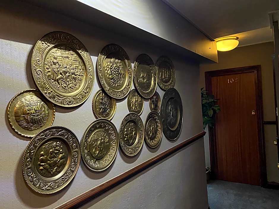 PAVILION ROOMS AT NO. 26