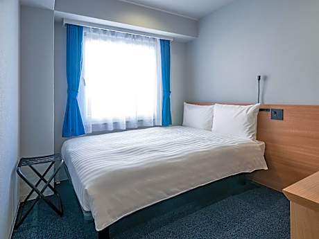 Economy Double Smoking