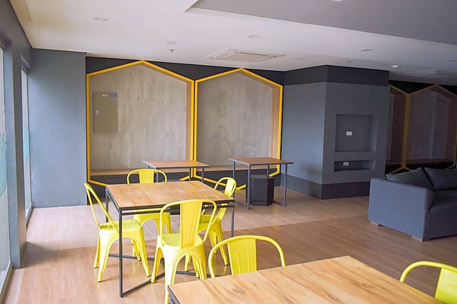 Manhattan Plaza Tower 1