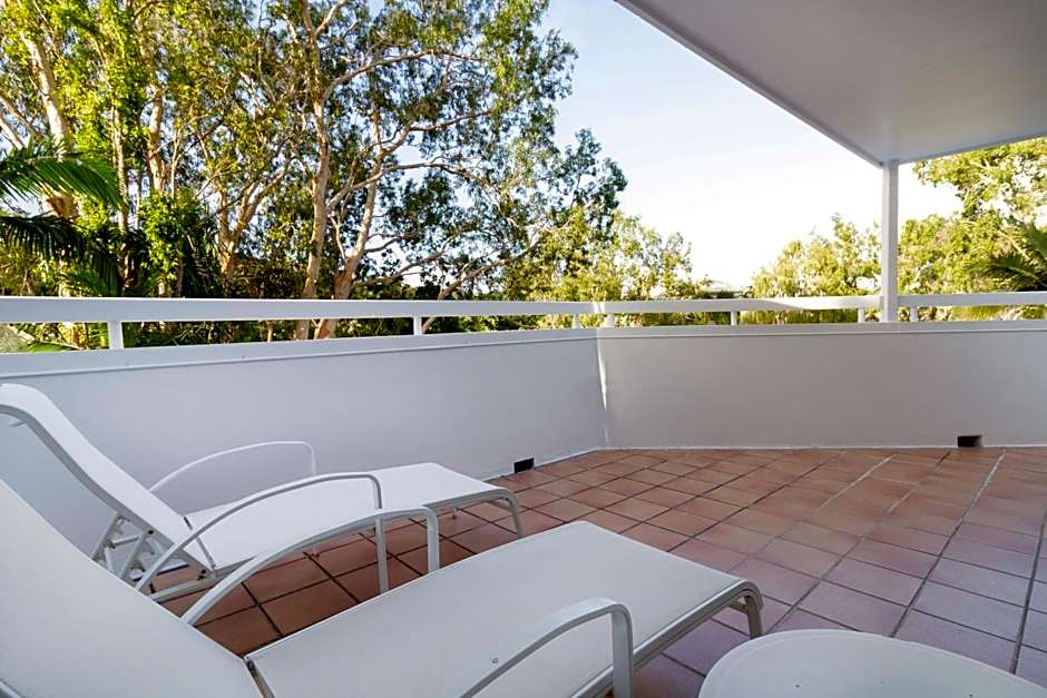 The White House Port Douglas