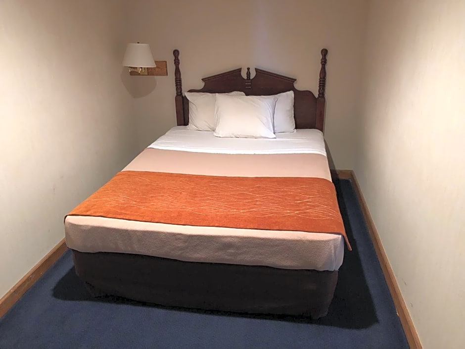 Denison Inn & Suites