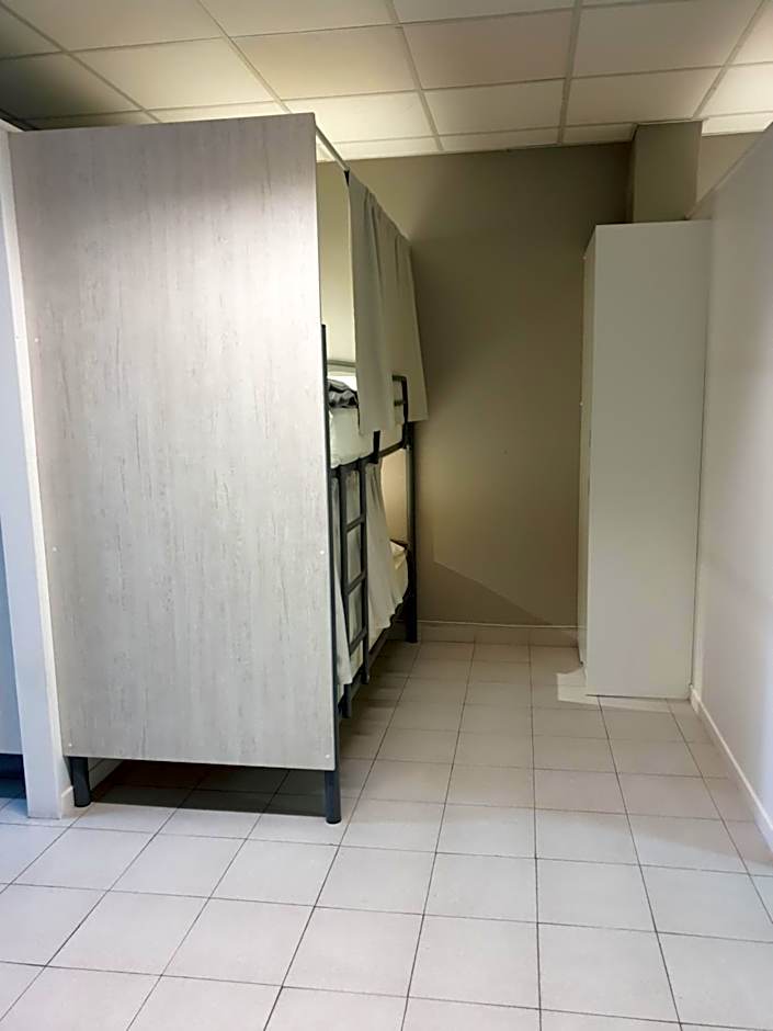 Albergue Porta Real NO BIKE STORAGE