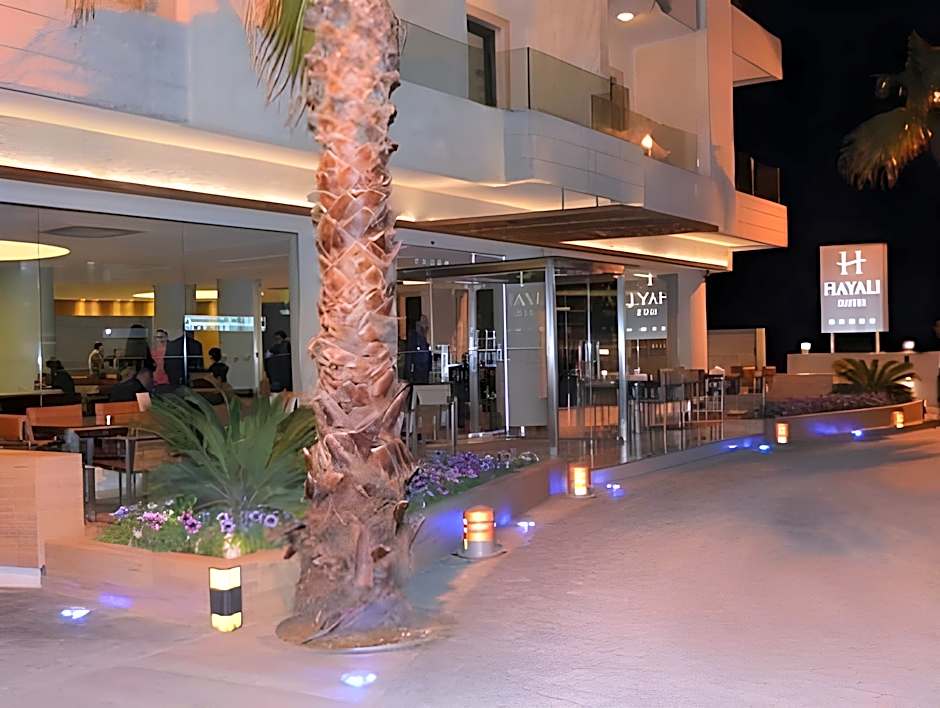 Hayali Suites