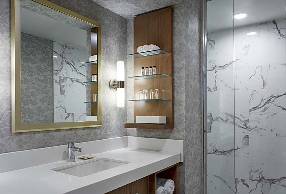 Delta Hotels by Marriott London Armouries