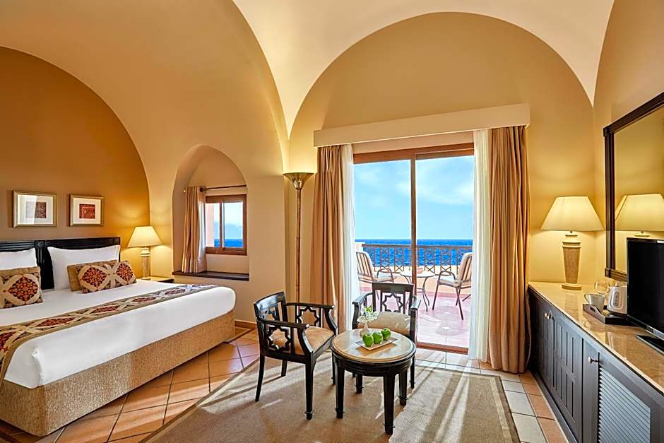 Photo 1 of 4 of Superior 1 Queen Bed or 1 Twin Bed, Sea View