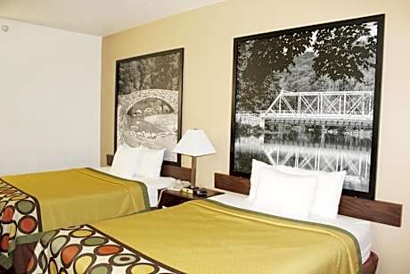 Queen Room with Two Queen Beds - Non-Smoking