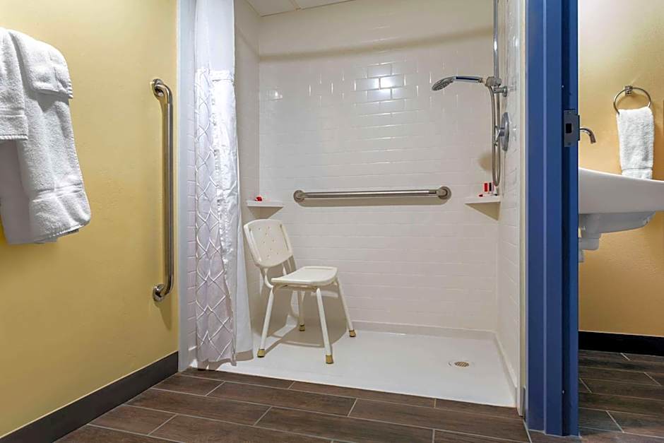 Days Inn by Wyndham Augusta