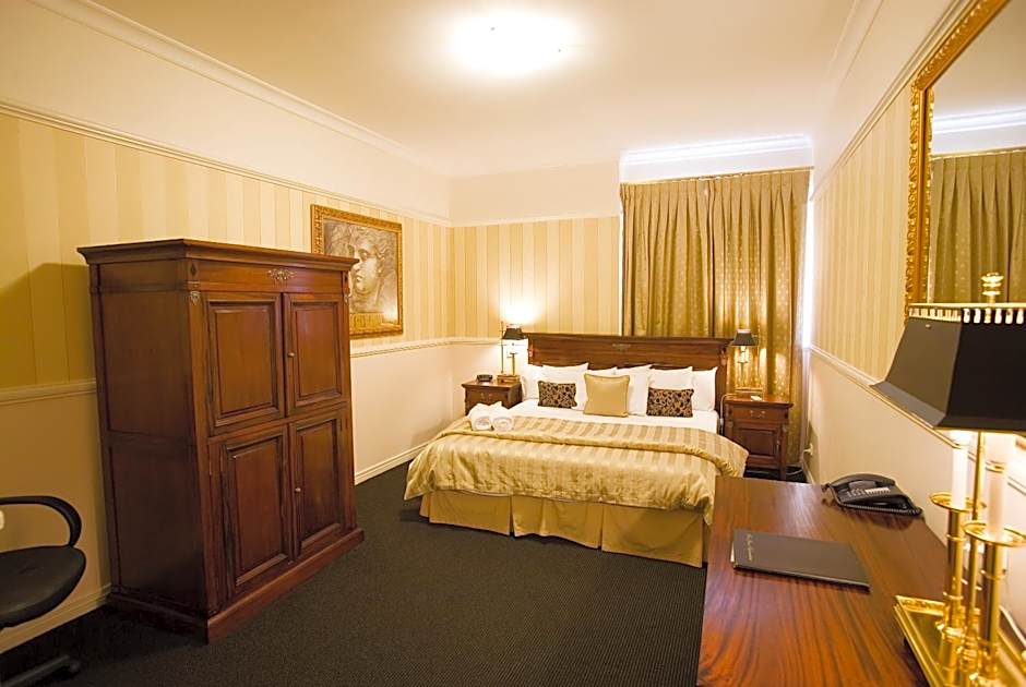 Redearth Boutique Hotel