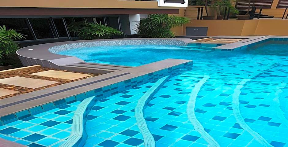August Suites