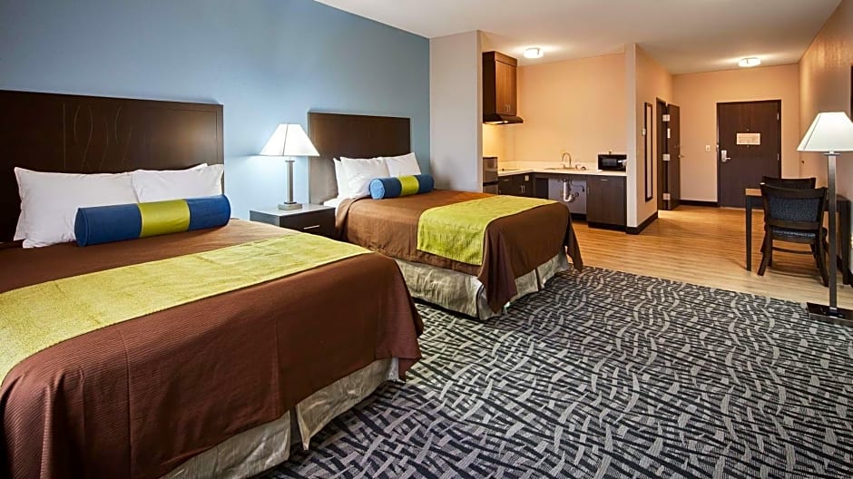 Best Western Plus Lonestar Inn & Suites