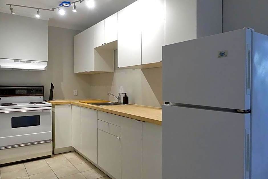 Historic Downtown Apt #2