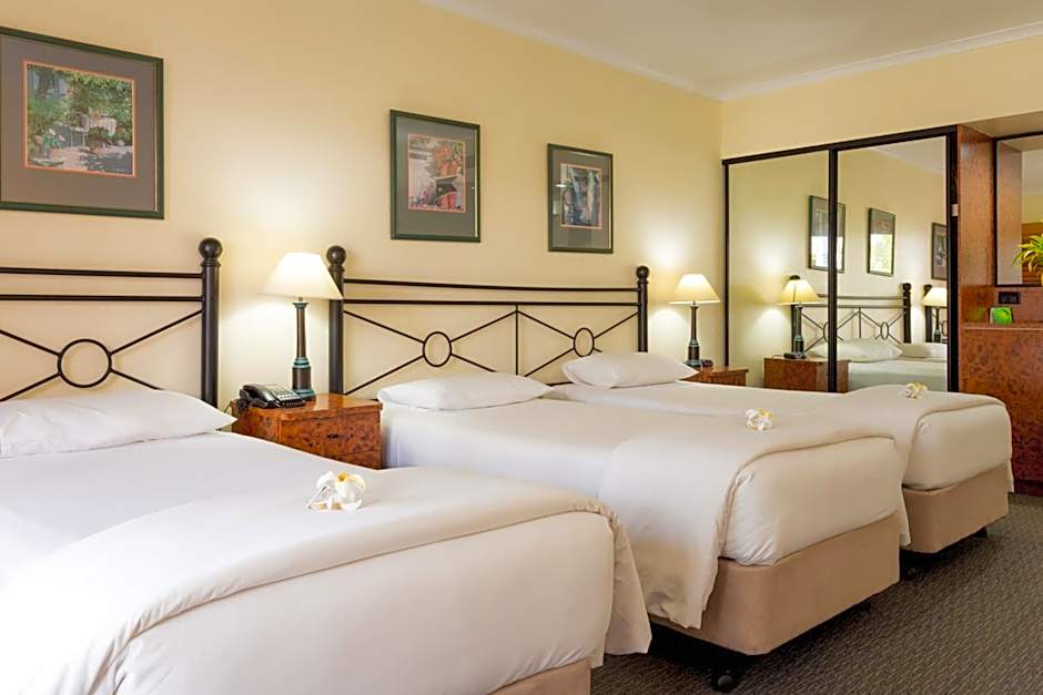 Palm Royale Cairns Resort