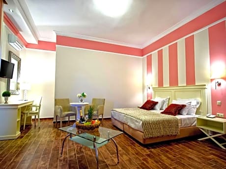 Family Room with Lake View