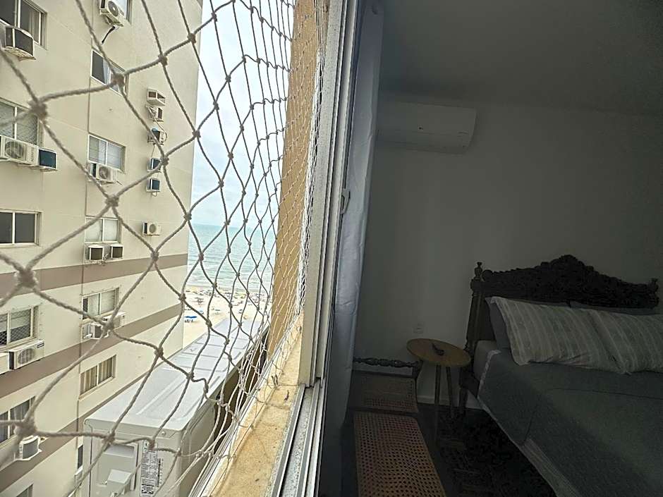 AM01- 3 Suítes | Pé na Areia | Centro | Garagem