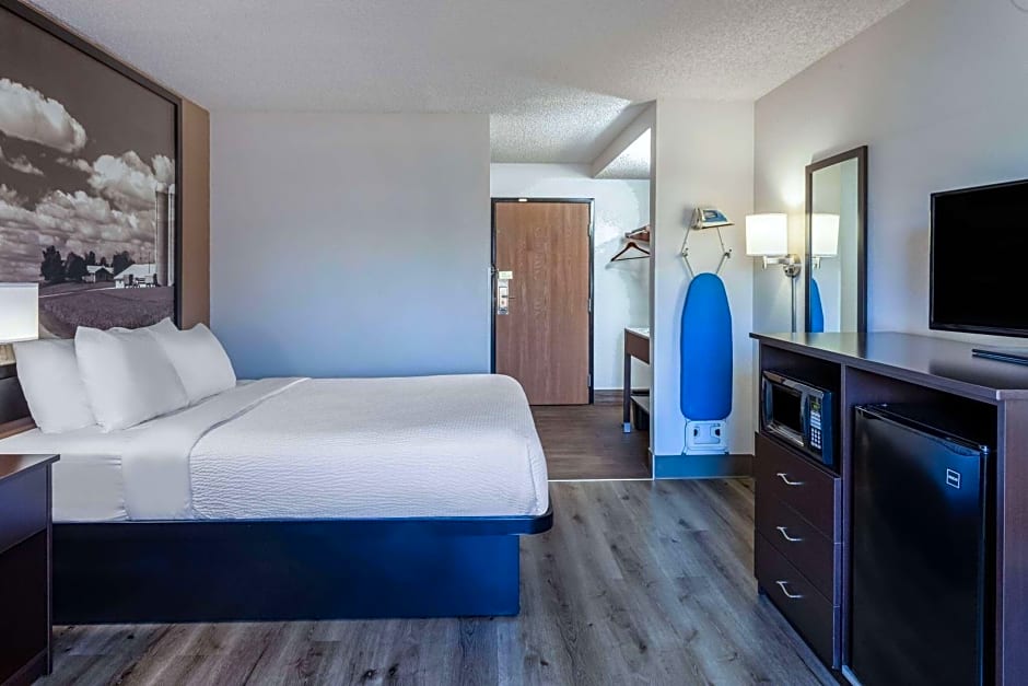 Super 8 by Wyndham Wausau