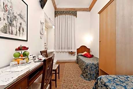 Twin Room Shared Bathroom