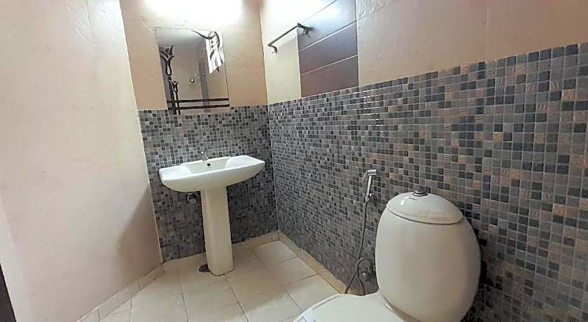 Mandakini Palace Hotel