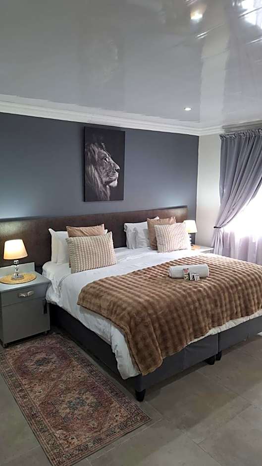 Lion Lodge