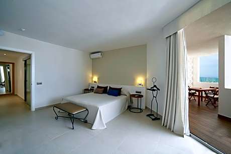 Premium Double Room with Terrace and Sea View