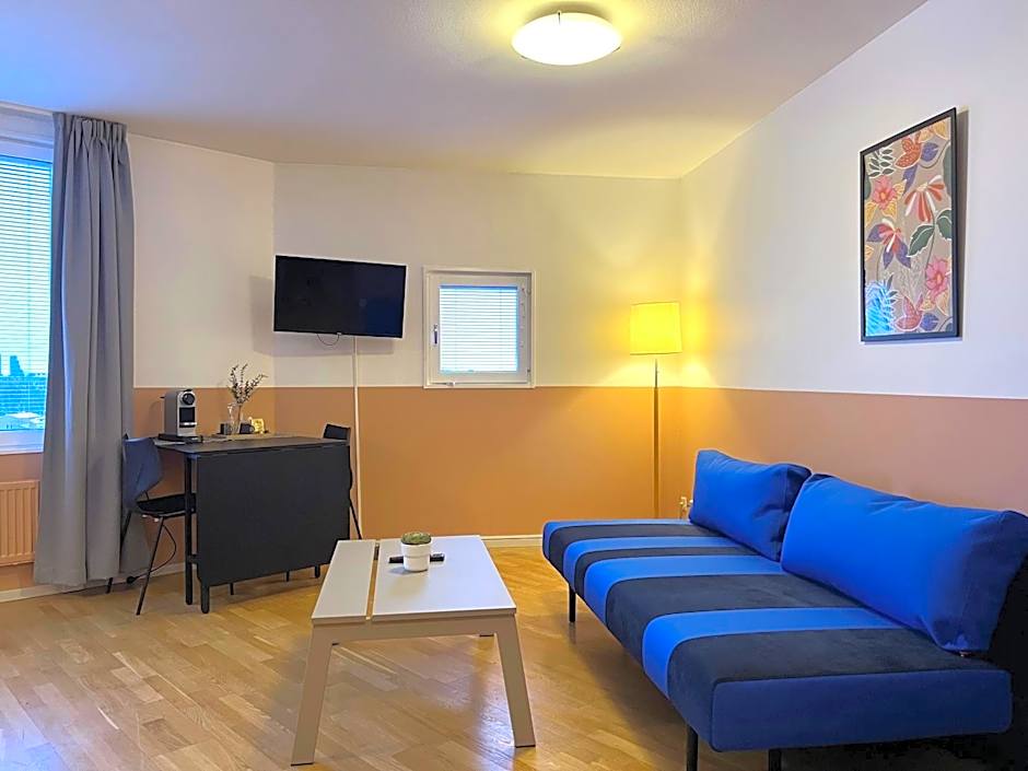 2Home Hotel Apartments