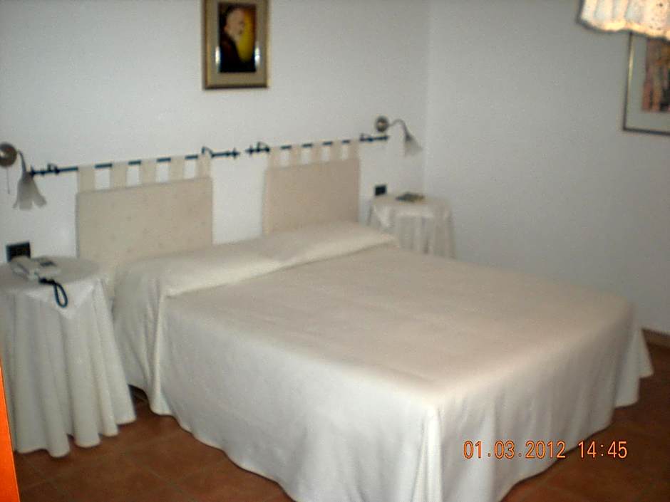 Photo 1 of 5 of Triple Room