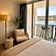 Hotel On The Cay