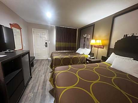 2 Double Beds Non-Smoking